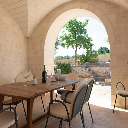 بيت للعطل Trullo Il Pupineto With Pool In أوستوني