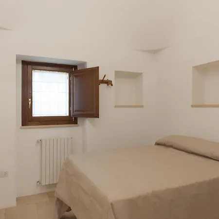 Trullo Il Pupineto With Pool In *